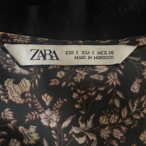 Zara | Floral babydoll v-neck dress. Size Small. - Picture 8 of 8